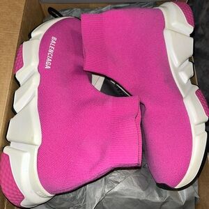 Pink balenciaga sock shoes 💓